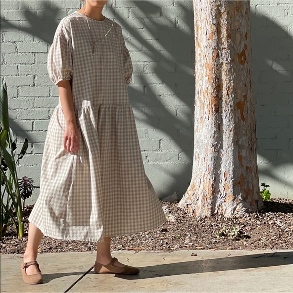 April Meets October - Summer May Dress in Beige - Picture 1 of 9